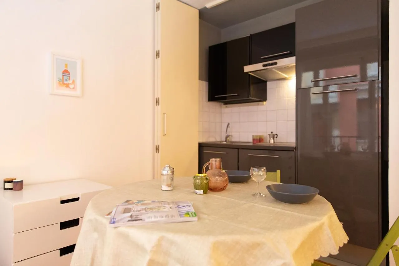 Modern Studio Apartment In Front Of Ponte Vecchio Firenze