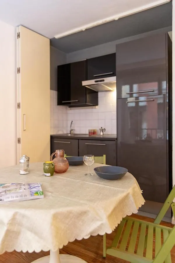 Modern Studio Apartment In Front Of Ponte Vecchio Florence 0*,